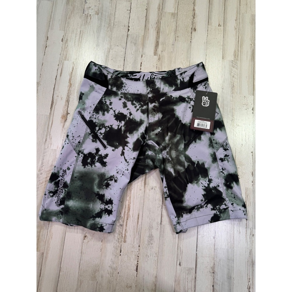 NWT Troy Lee Designs Lined Short Wom M Micayla Gatto Lilac Watercolor Lilium MTB